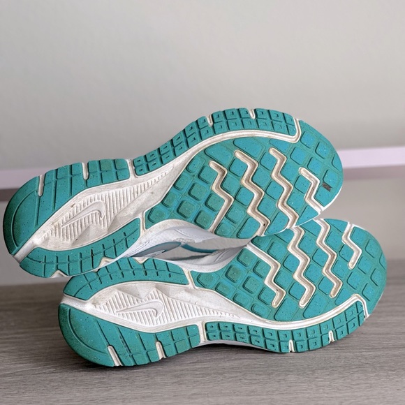 Nike Athletic Shoe Womens Size 9.5 - Picture 6 of 6